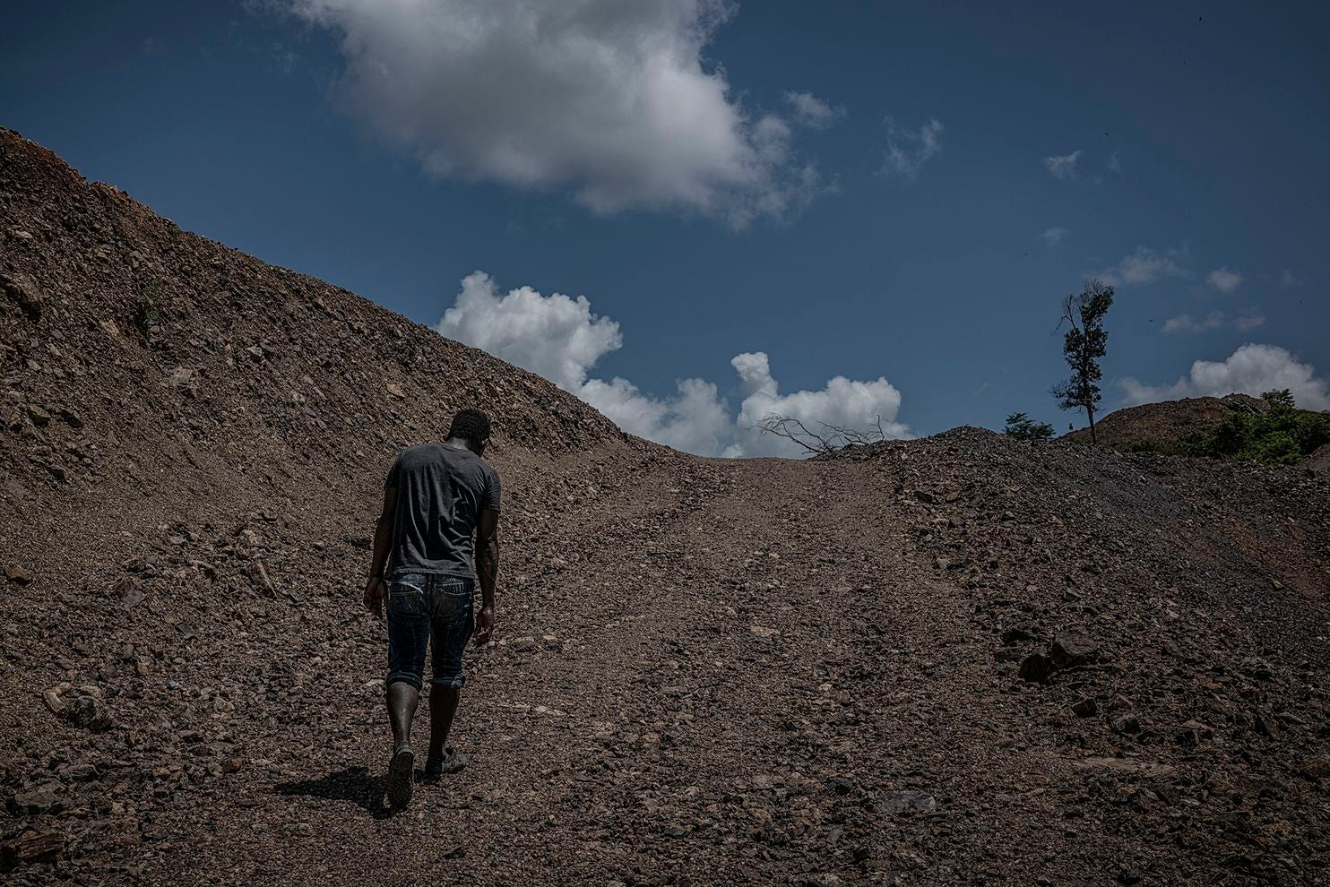 Life Of The Batek Under Threat Due To Toxic Runoff From Manganese Mines - WORLD OF BUZZ 4